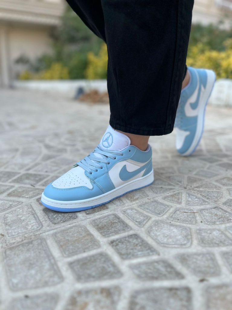 نایکی جردن 1 آیس بلو