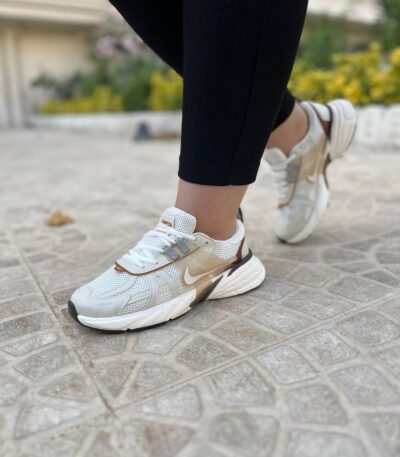 نایکی v2k موکا