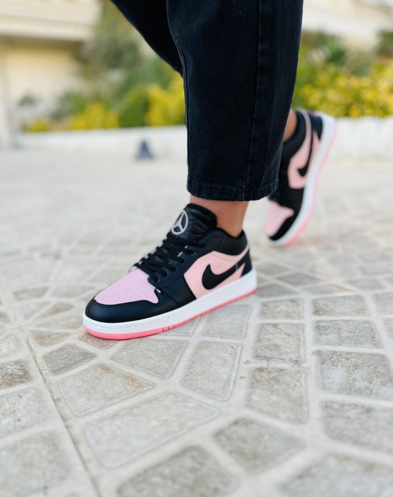 جردن 1 مشکی صورتی دخترونه