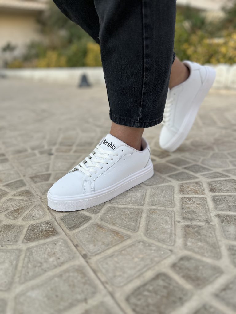 ونس برشکا سفید