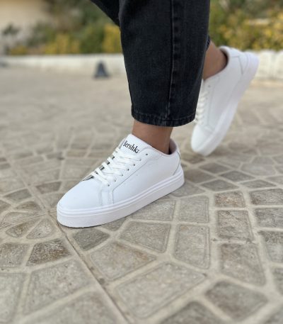 ونس برشکا سفید