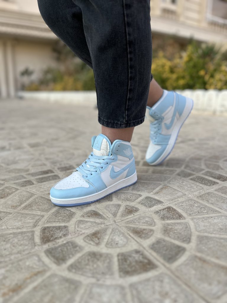 جردن 1 آیس بلو ساقدار